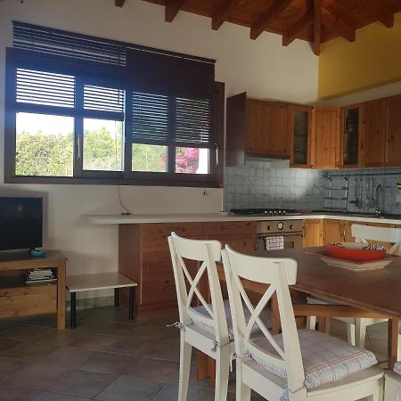 Villa Eos Gaios Bagian luar foto