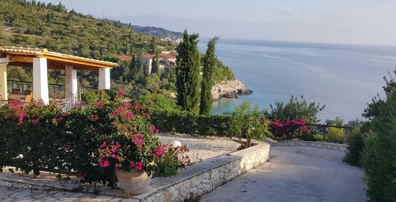 Villa Eos Gaios Bagian luar foto