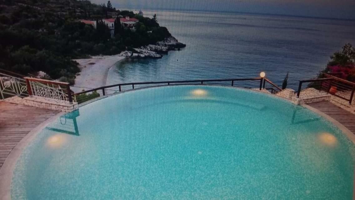 Villa Eos Gaios Bagian luar foto