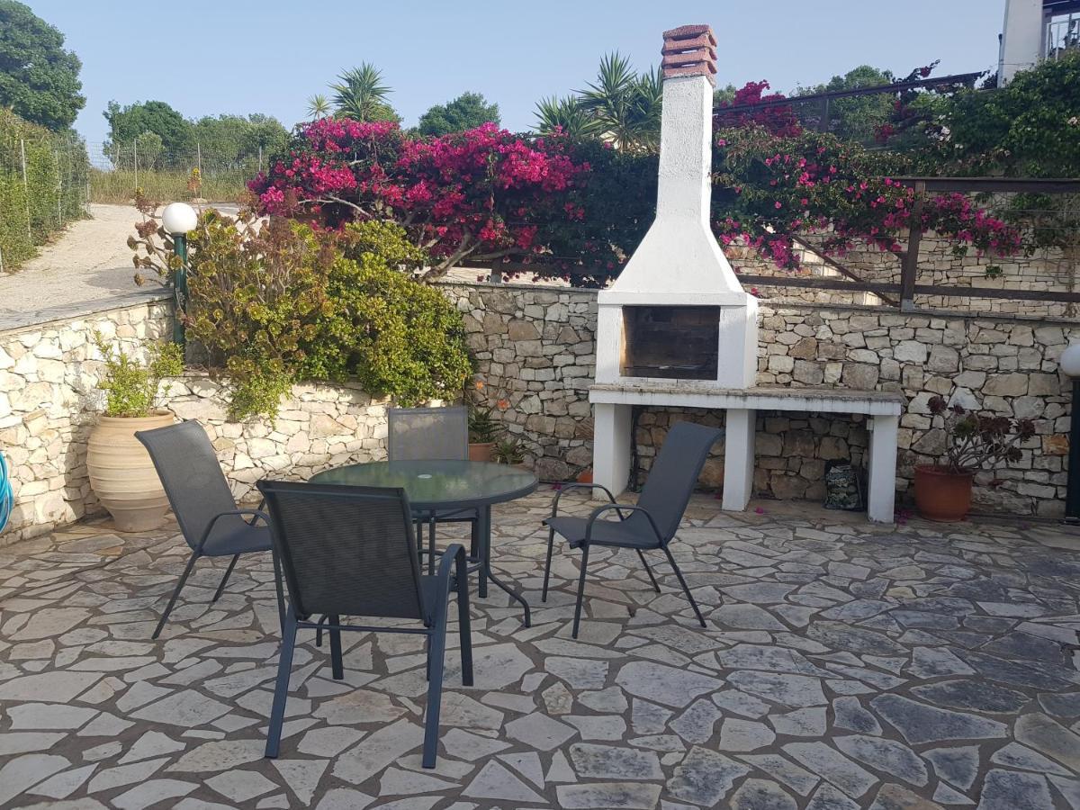 Villa Eos Gaios Bagian luar foto
